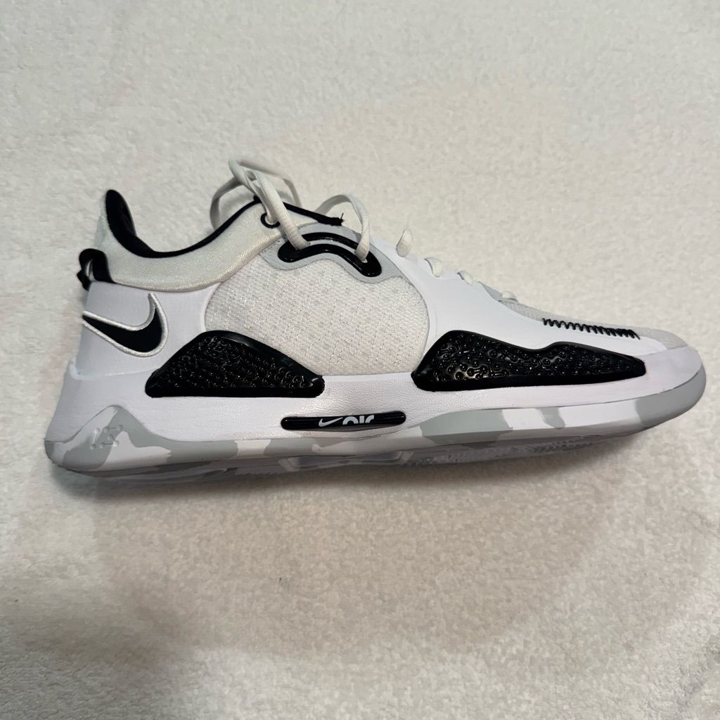 New In Box Never Worn Nike Pg 5 Tb White Black